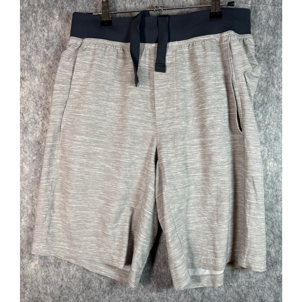 EUC Lululemon Mens Gray Medium Performance Drawstring Shorts Stretch Pockets